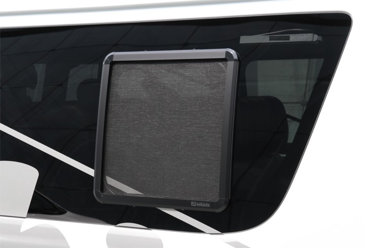 ハイエース小窓網戸 ハイエース 200系専用 小窓用網戸 4型〜8型 Airflow Net 車中泊