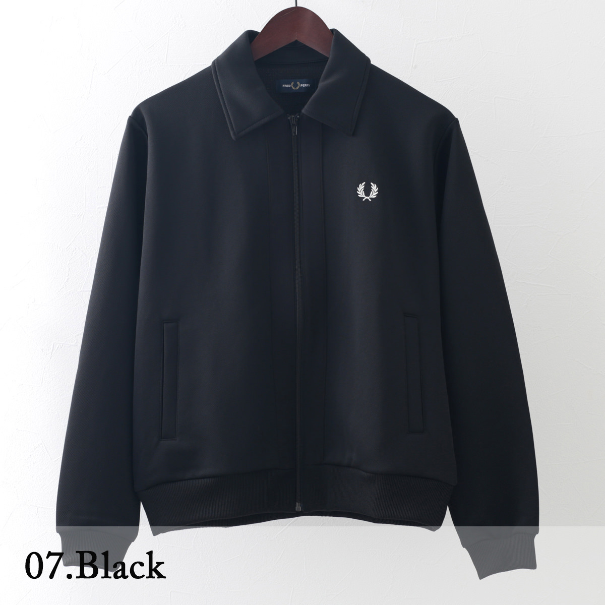 最大10%OFFクーポン フレッドペリーFRED PERRY ジャージ ジャケット 紺