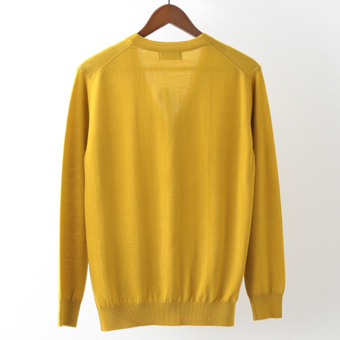 美品 FRED PERRY メリノウール Vネックカーディガン FRED PERRY｜Vネック カーディガン “V-NECK CARDIGAN” k4121-ma