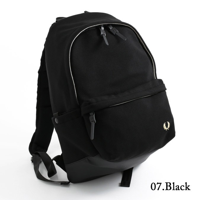 FRED PERRY リュックサック 黒 ワンポイント 黄色 スウェード風