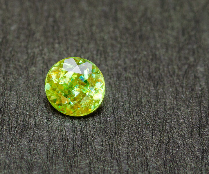 天然石スフェーン 天然スフェーン 3.482ct【P132】鑑別書付き | GemQuality
