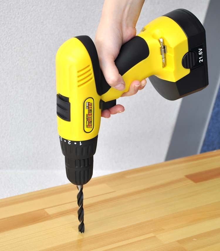 ベルソス 21.6V充電式コードレス電動ドリルドライバー92Pセット(黒×黄)