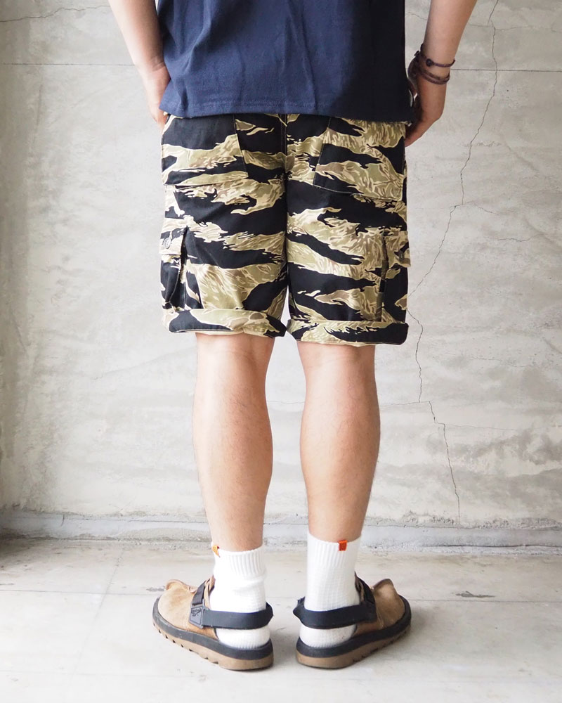 美品 バズリクソンズ タイガーカモ ショーツ S BR51904 楽天市場】BUZZ RICKSON'S GOLD TIGER PATTERNS SHORTS バズリクソンズ