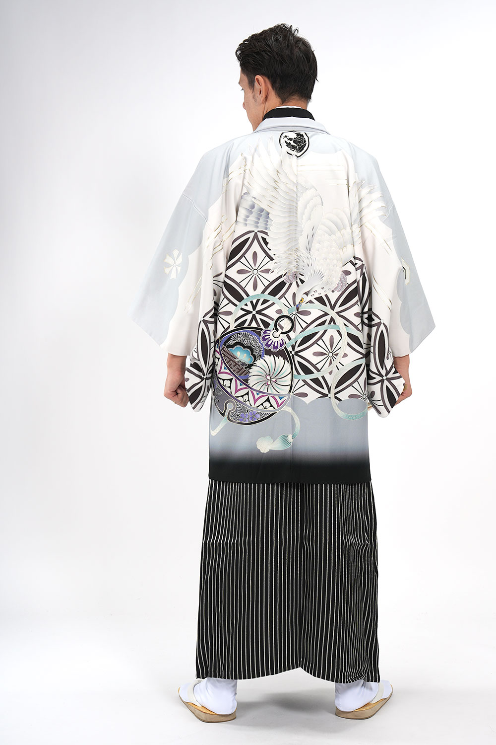 新品未使用！ ｜往復送料弊社負担｜【レンタル】【対応身長160cm-170cm】男性用レンタル紋付き袴フルセット｜紋付きフルセット｜紋付袴レンタル｜羽織紐｜袴｜はかま｜ 【L3050522648】(19250円)