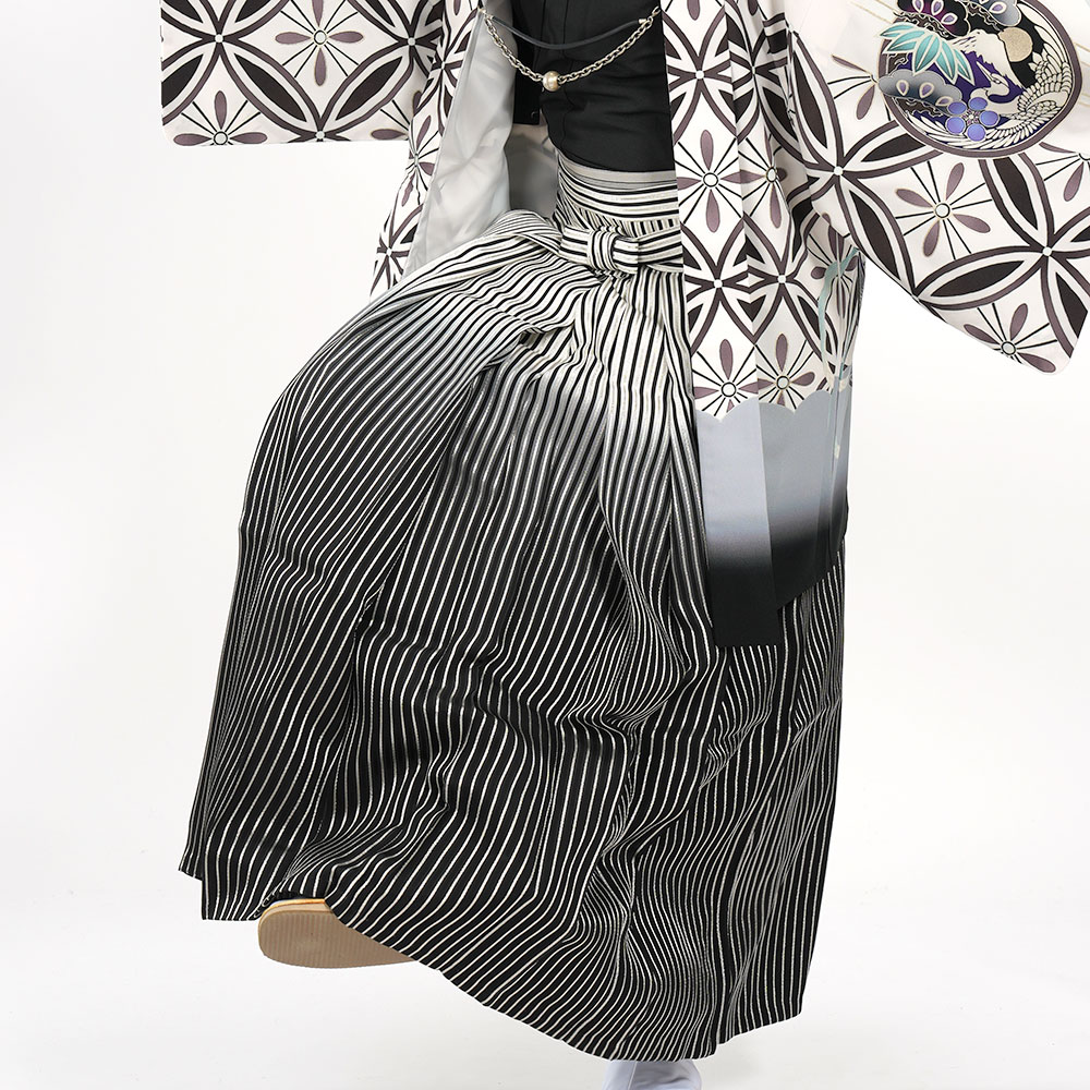 新品未使用！ ｜往復送料弊社負担｜【レンタル】【対応身長160cm-170cm】男性用レンタル紋付き袴フルセット｜紋付きフルセット｜紋付袴レンタル｜羽織紐｜袴｜はかま｜ 【L3050522648】(19250円)