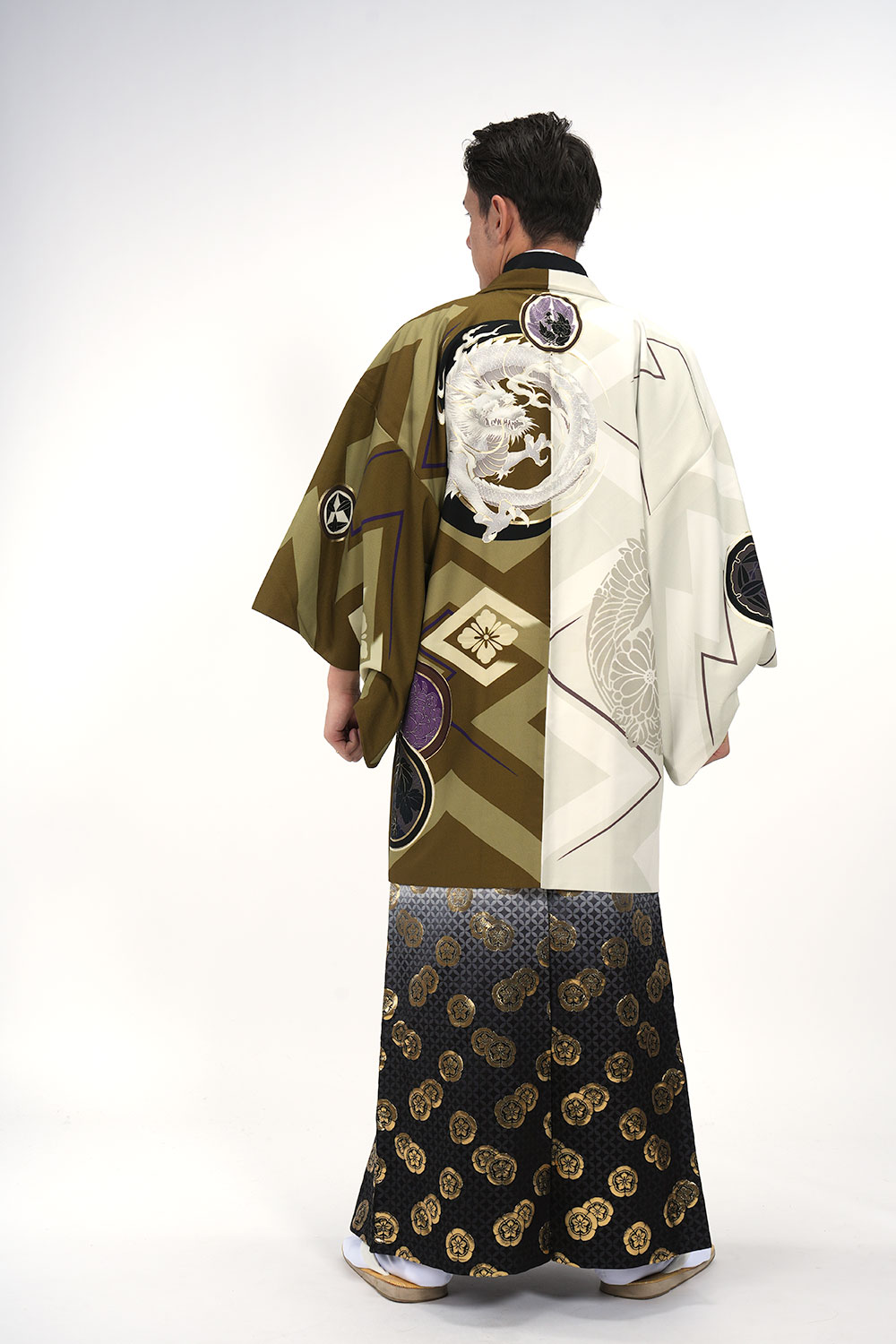 【値下げ】 ｜往復送料弊社負担｜【レンタル】【対応身長160cm-170cm】男性用レンタル紋付き袴フルセット｜紋付きフルセット｜紋付袴レンタル｜羽織紐｜袴｜はかま｜ 【K3111531098】(19635円)