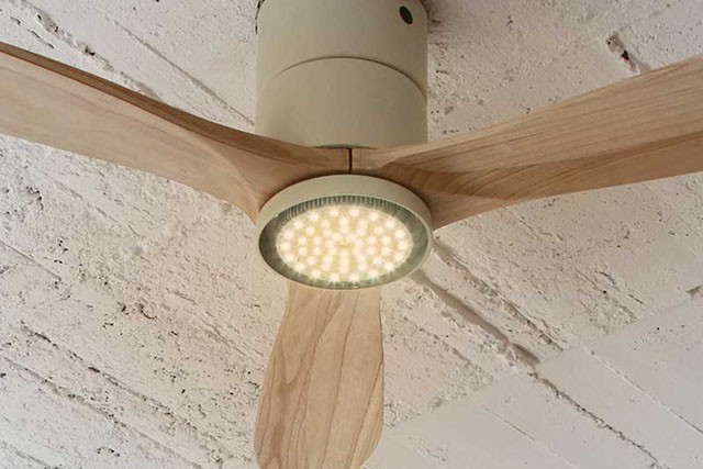 【美品】JAVALO ELF LED シーリングファン JE-CF017-WH JE－CF017－WH LEDシーリングファン 電球色: 照明