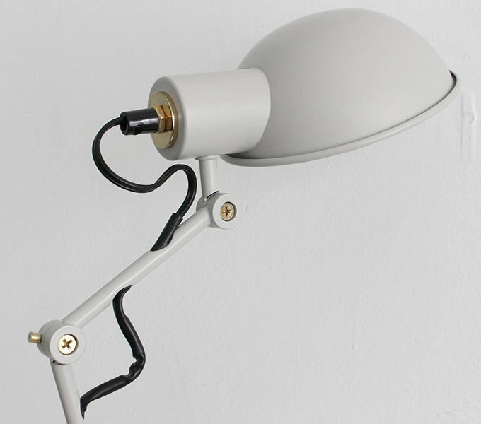 DI CLASSE（ディクラッセ） Ferreo desk lamp フェレオ デスクランプ