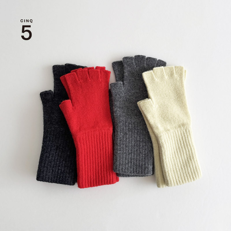 Cinq（サンク） 指なし手袋 ラムウール100% スコットランドチャコール