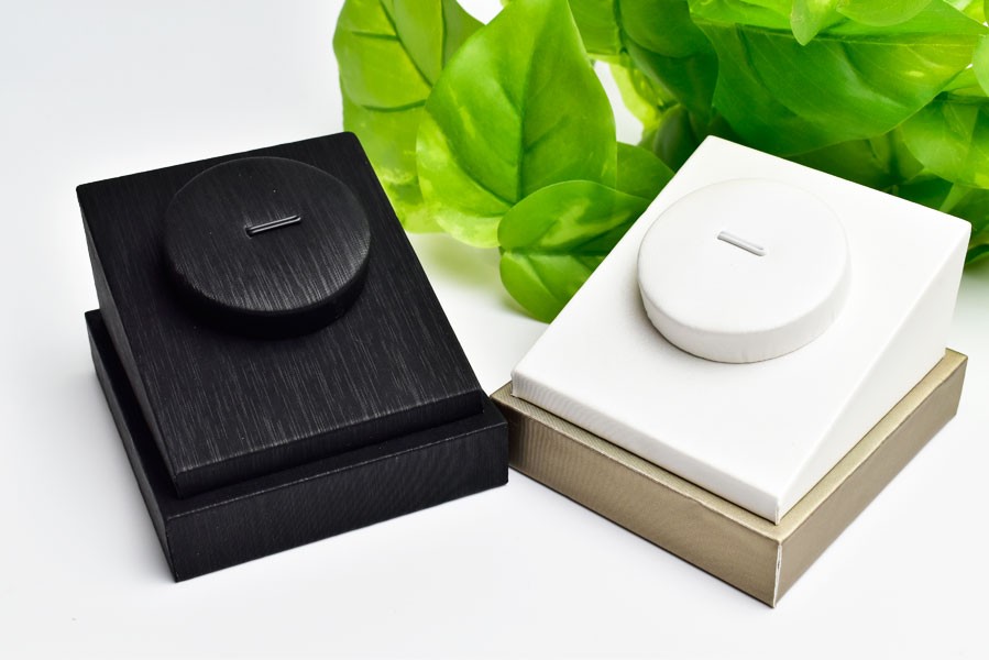 高級 ブレスレット 什器 陳列 台座 ブラック ホワイト 天然石