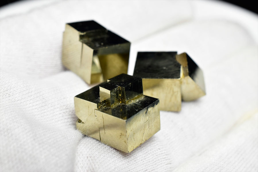 キュービックパイライト マルチピース キューブ 結晶 立方体