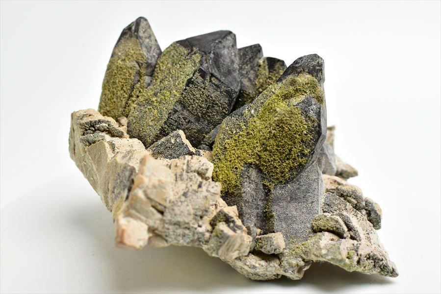 モリオン 原石 ミニクラスター 結晶 漆黒 インテリア オブジェ コレクション 風水