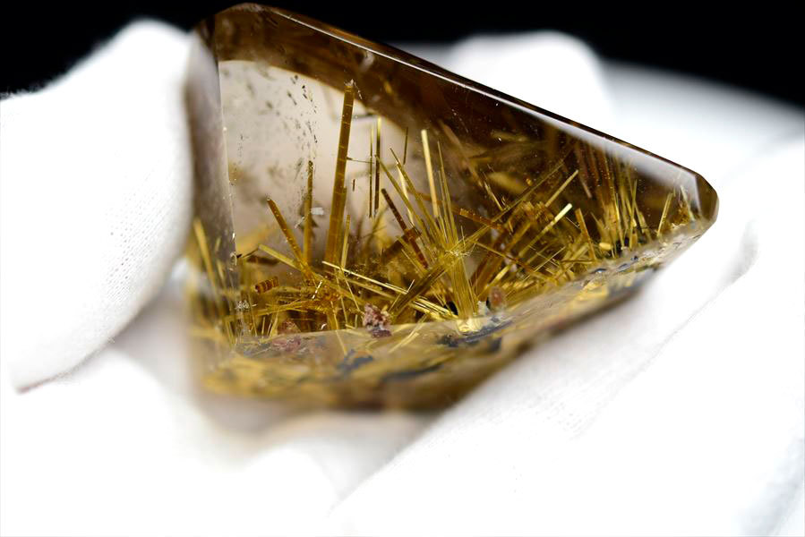 ゴールドルチルクォーツ (約77.5g) AAAAA タイチンルチル 不定形