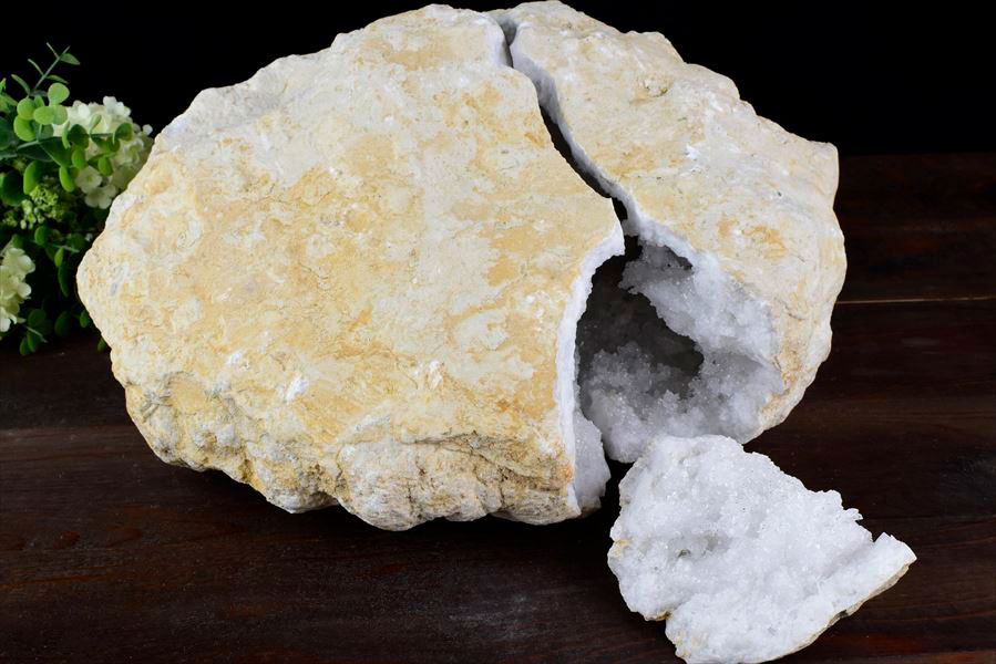水晶 カルサイト ジオード (約11.4kg) 3分割 晶洞 原石 モロッコ