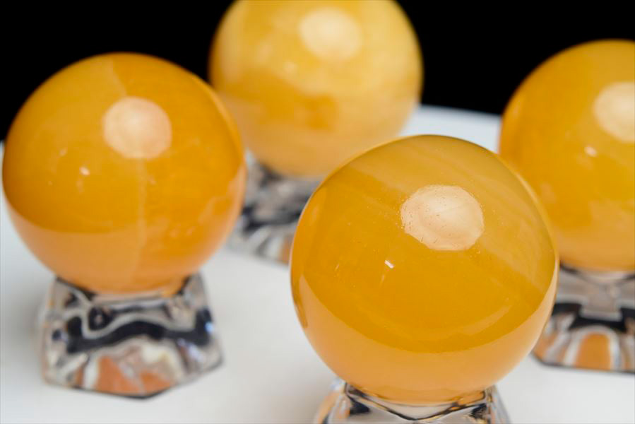 【ano】天然石菜花玉のスフィア　丸玉　置物NO.111202 オレンジカルサイト 丸玉 スフィア 置物 (径：約38mm前後) メキシコ産