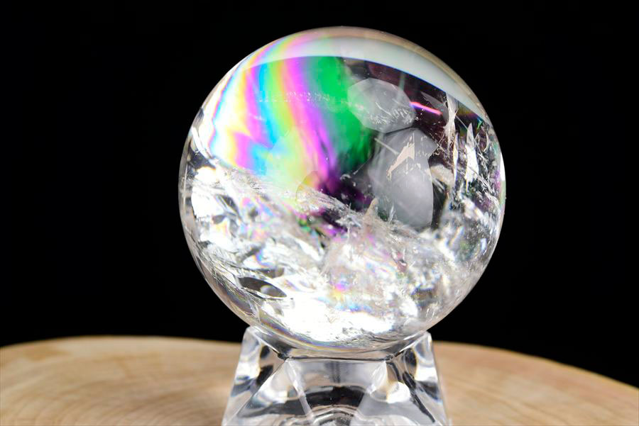 天然水晶★アーモンド型オブジェ★透明水晶★レインボー入り★台座付き★天然石★置物 レインボー水晶 丸玉 アイリスクォーツ 天然水晶 現物画像 台座付