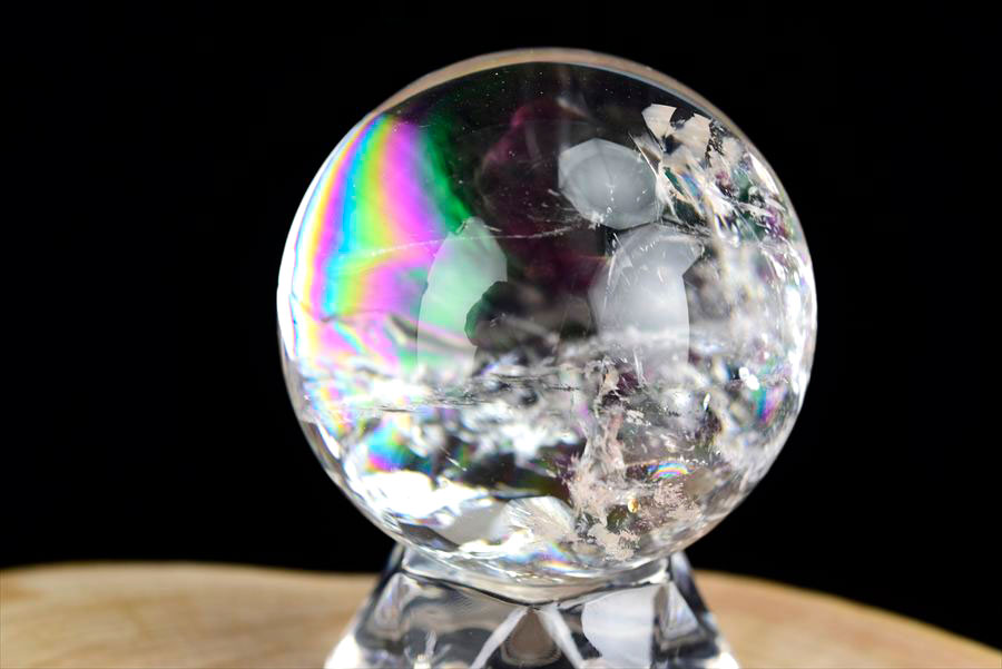 レインボー水晶 丸玉 アイリスクォーツ 天然水晶 現物画像 台座付