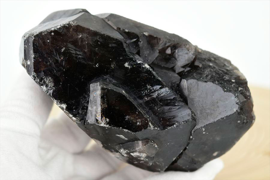 モリオンクラスター原石⑤ 黒水晶 モリオン クラスター 約689.5g 原石 中国 山東省五蓮産 単結晶