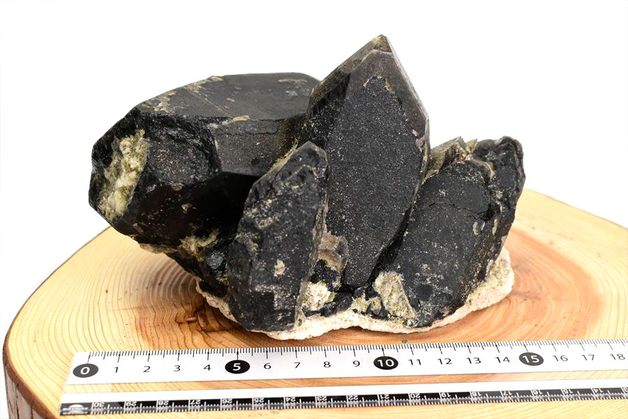 黒水晶 モリオン クラスター 約1.8kg 原石 中国 山東省五蓮産 単結晶