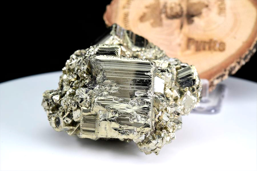 パイライト 黄鉄鉱 クラスター (約496g) 原石 ギラギラ結晶 CUBO