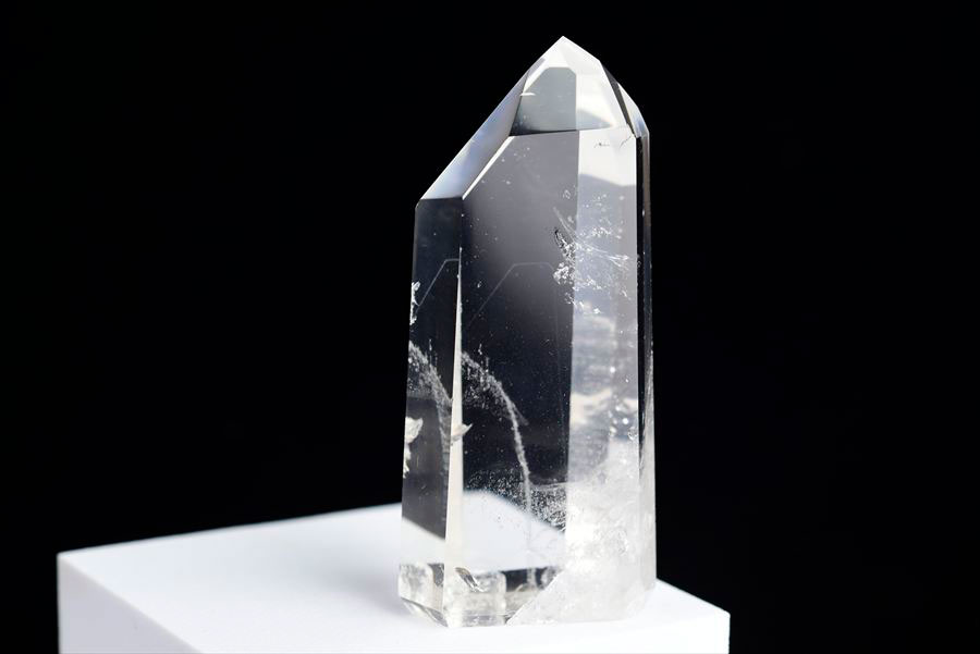 【極大結晶/1.75kg】最高峰 ブラジル ミナスジェライス州産 水晶ポイント スーパーEXグレード 天然 水晶 ポイント 約158.2g ブラジル ミナス
