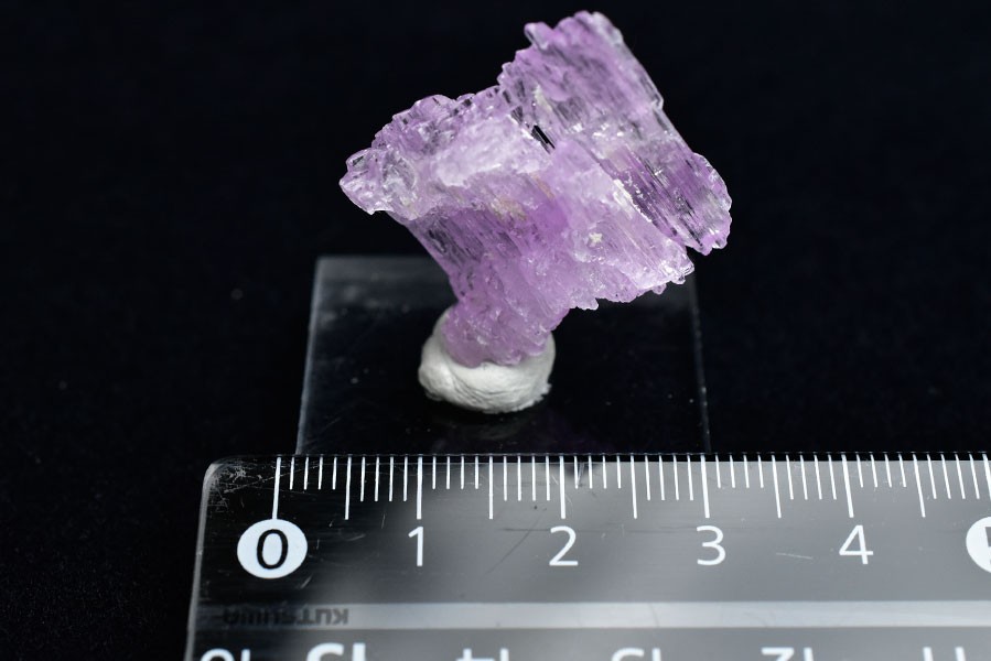 クンツァイト (約5g) 最高級 リチア輝石 結晶 原石 ヒデナイト