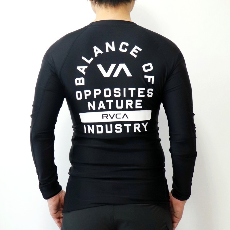 RVCA ルーカ　ラッシュガード　ジムウェア　M セール】RVCA/ルーカ ラッシュガード 長袖 ジップアップパーカー