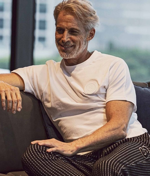 1PIU1UGUALE3 RELAX ウノピゥウノウグァーレトレ ラバーワッペン半袖Tシャツ カジュアル スポーツ おしゃれ ブランド | 1PIU1UGUALE3 RELAX | 01