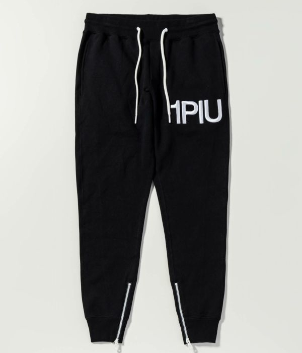 1PIU1UGUALE3 RELAX ウノ ピュ ウノ ウグァーレ トレ リラックス 刺繍