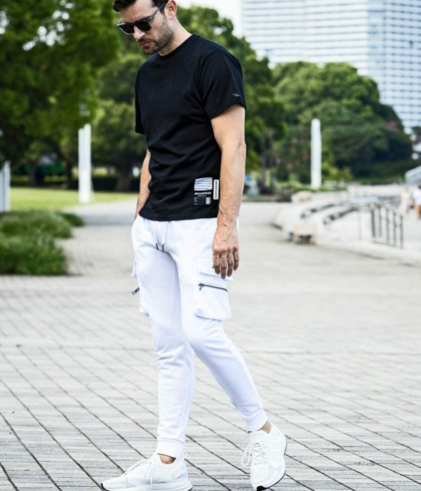 1PIU1UGUALE3 RELAX ウノピゥウノウグァーレトレ リラックス