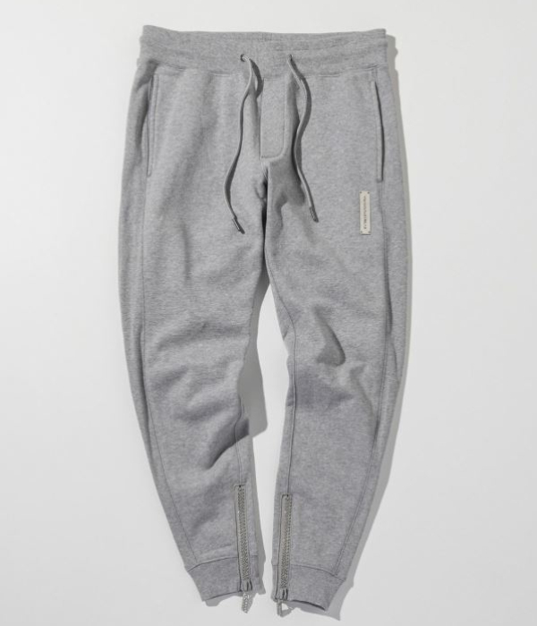 1PIU1UGUALE3 RELAX ウノピゥウノウグァーレトレ リラックス シルバーロゴプレートスウェットパンツ ジョガーパンツ メンズ ジャージ カジュアル スポーツ | 1PIU1UGUALE3 RELAX | 01