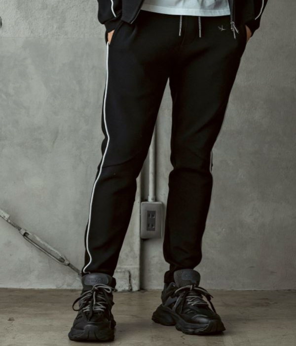 1PIU1UGUALE3 RELAX ウノピゥウノウグァーレトレ リラックス パイピングスムースジョガーパンツ メンズ ジャージパンツ カジュアル スポーツ トレーニング 1PIU1UGUALE3 RELAX ウノピゥウノウグァーレトレ リラックス