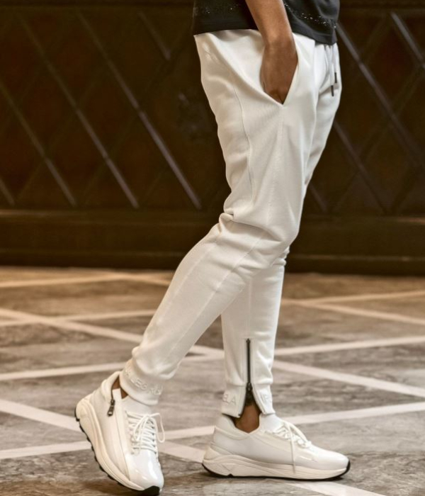 ウノピュウ　ホワイト　パンツ 1PIU1UGUALE3 RELAX ウノピゥウノウグァーレトレ リラックス レザー