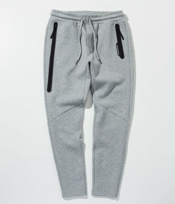 1PIU1UGUALE3 RELAX ウノピゥウノウグァーレトレ リラックス