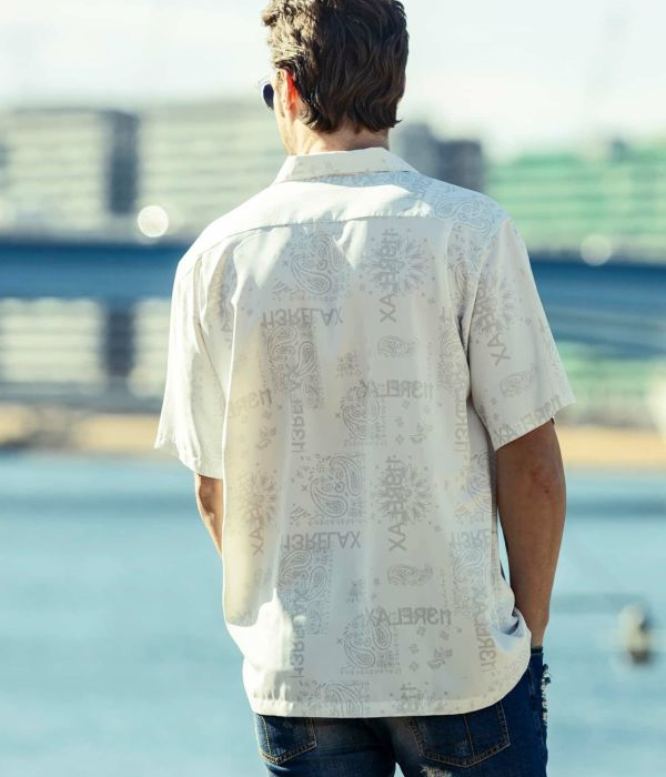 未使用タグ付★ウノピュウ ペイズリー柄シャツ メンズL 1piu1uguale3 1PIU1UGUALE3 RELAX 長袖Tシャツ メンズ ラッシュガード