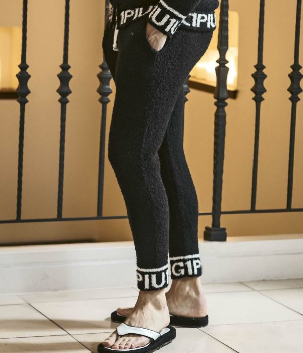 1PIU1UGUALE3 RELAX ウノピゥウノウグァーレトレ リラックス