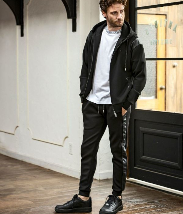 1PIU1UGUALE3 RELAX ウノピゥウノウグァーレトレ リラックス レザー