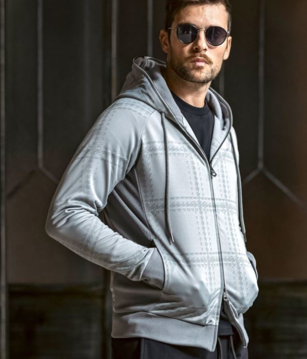 1PIU1UGUALE3 RELAX ウノピゥウノウグァーレトレ リラックス