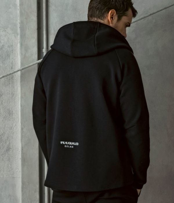 1PIU1UGUALE3 RELAX ウノピゥウノウグァーレトレ リラックス