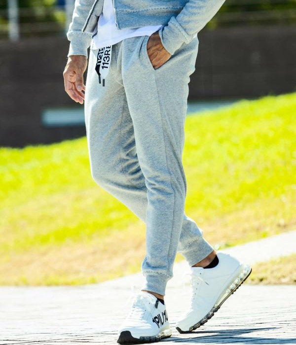 1PIU1UGUALE3 RELAX ウノピゥウノウグァーレトレ リラックス ステッチ