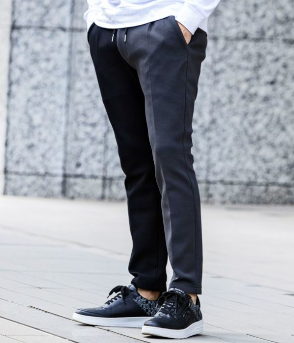 1PIU1UGUALE3 RELAX ウノピゥウノウグァーレトレ リラックス