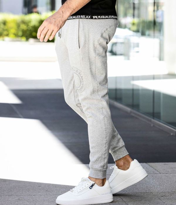 1PIU1UGUALE3 RELAX ウノピゥウノウグァーレトレ リラックス