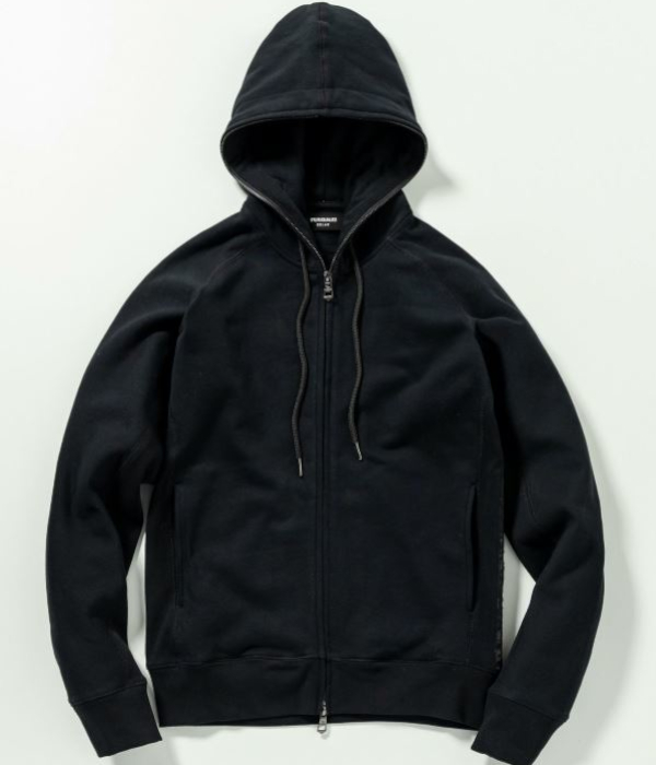 ［美品］1piu1uguale3 ロゴテープ　ストレッチジャージ　セットアップ 美品］1piu1uguale3 ロゴテープ ストレッチジャージ セットアップ