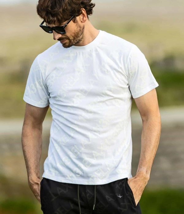 1PIU1UGUALE3 RELAX ウノピゥウノウグァーレトレ リラックス 総柄ロゴ半袖Tシャツ カットソー カジュアル スポーツ インナー | 1PIU1UGUALE3 RELAX | 01