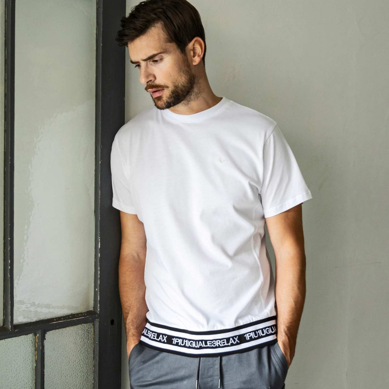 【1PIU1UGUALE3 RELAX】裾ロゴ 半袖 Tシャツ 1PIU1UGUALE3 RELAX 裾ロゴ半袖Tシャツ | ウノピゥウノウグァー