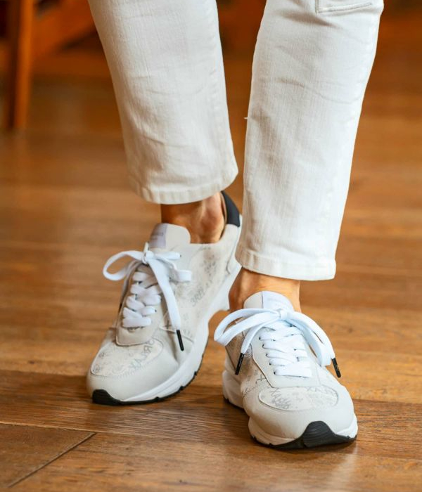 1PIU1UGUALE3 RELAX ウノピゥウノウグァーレトレ リラックス