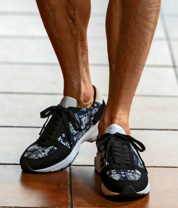 1PIU1UGUALE3 RELAX ウノピゥウノウグァーレトレ リラックス