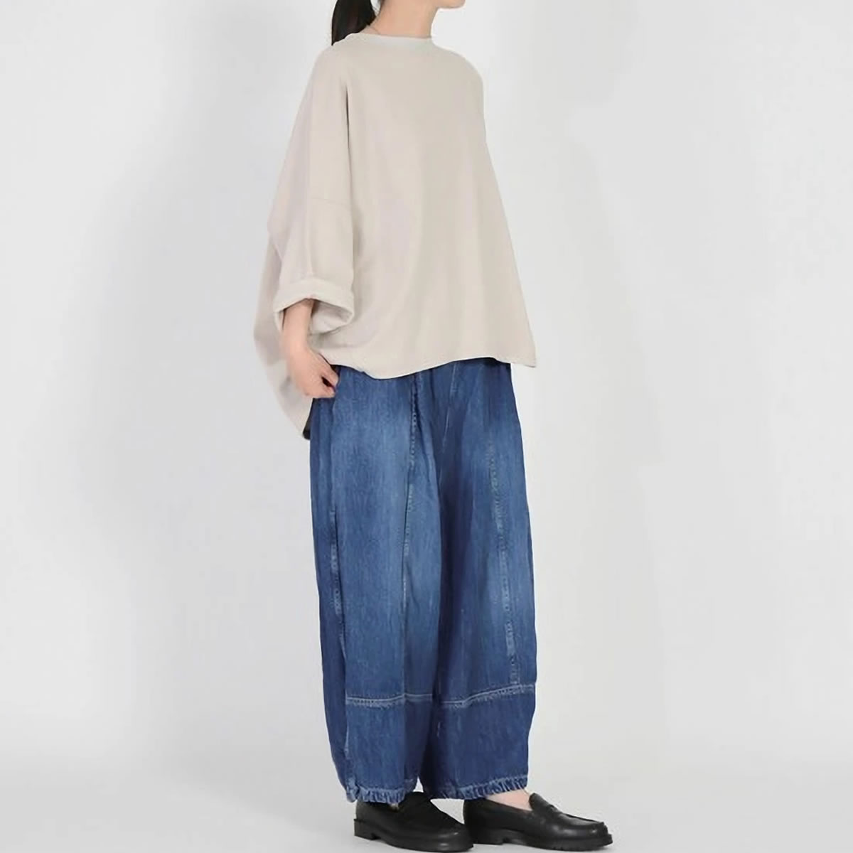 美品 ✨ 2タック8分丈デニム D.M.G. Brocante 【ブロカント】 D.M.G. Brocanteブロカント2タック8分丈トラウザーデニム - メルカリ