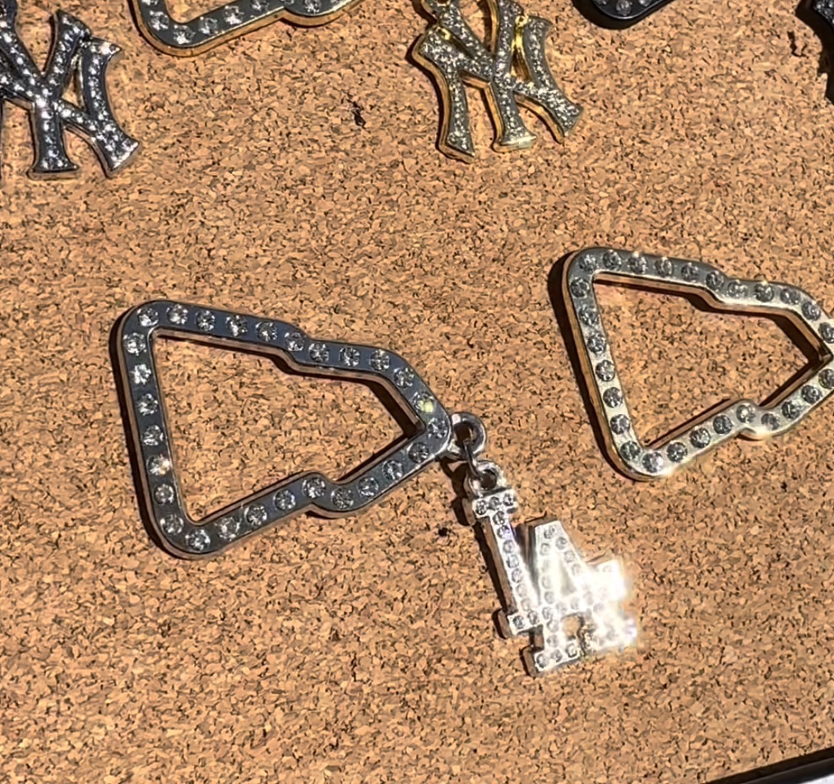 【メール便対応】Exclusive Custom "LA" Earring Pins エクスクルーシブ カスタム "LA" ピアス ピンズ |  | 01