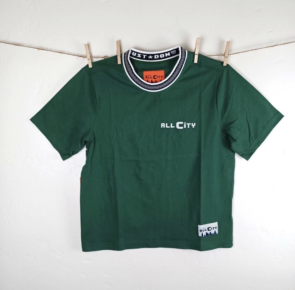 【送料無料】ALL CITY by Just Don Logo Tシャツ